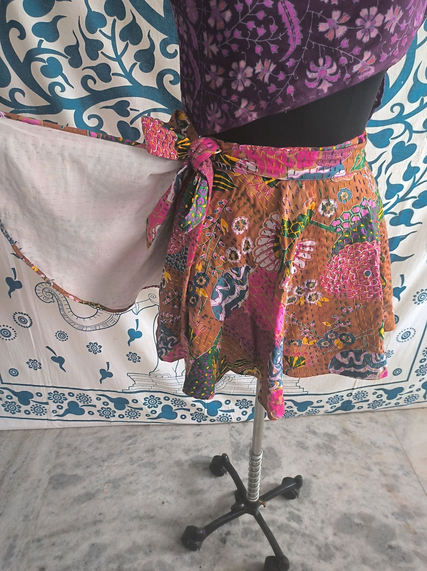 Brown Indian Boho Kantha Wrap Skirt Floral India Clothing Maxi Skirt Bohemian Hippie Long Skirt for Women Gypsy Cotton Full Indian Skirt
